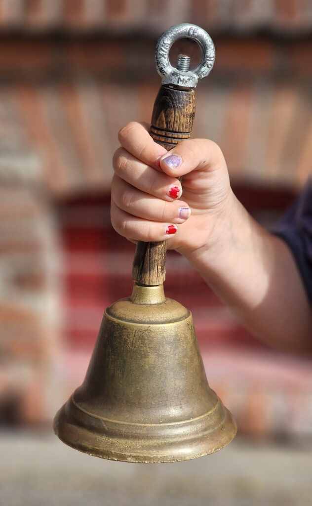 Handglocke und Pausenklingel